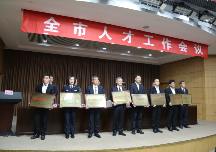 1514511539367689.png 1514511056(1).png